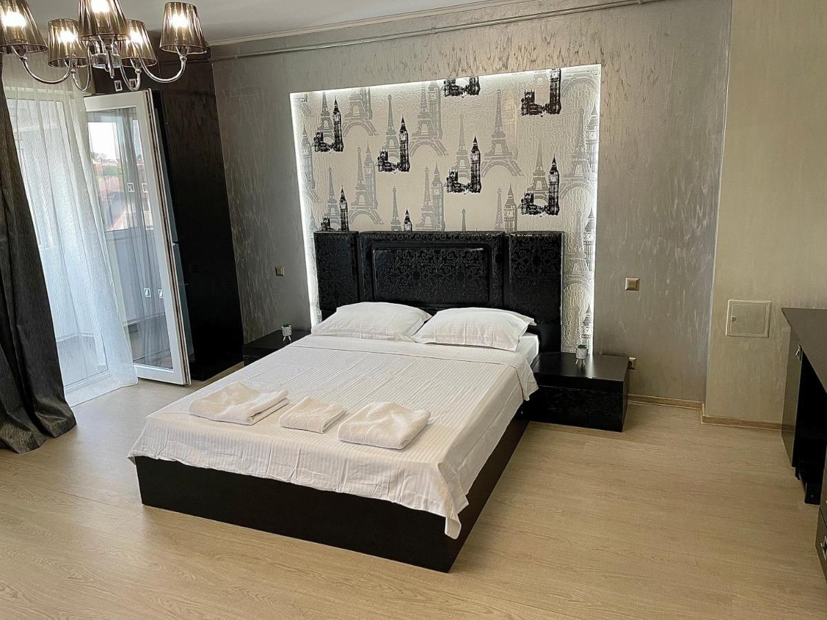 Dacia Residence Apartments Self Check-In Craiova Esterno foto
