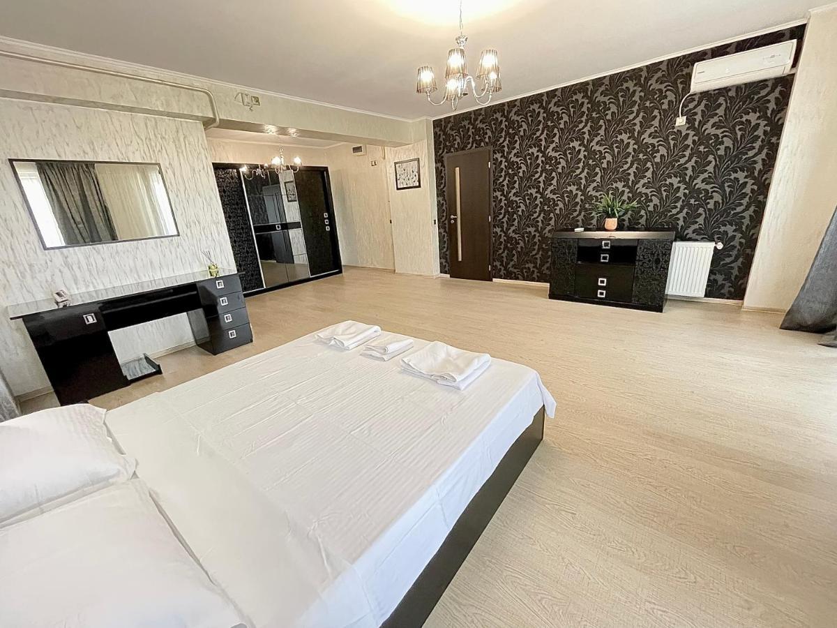 Dacia Residence Apartments Self Check-In Craiova Esterno foto