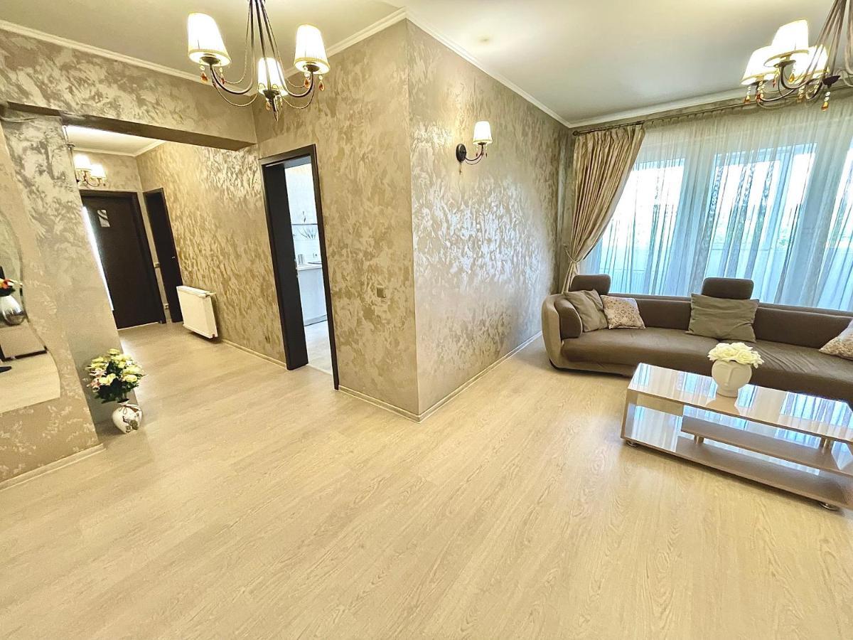 Dacia Residence Apartments Self Check-In Craiova Esterno foto