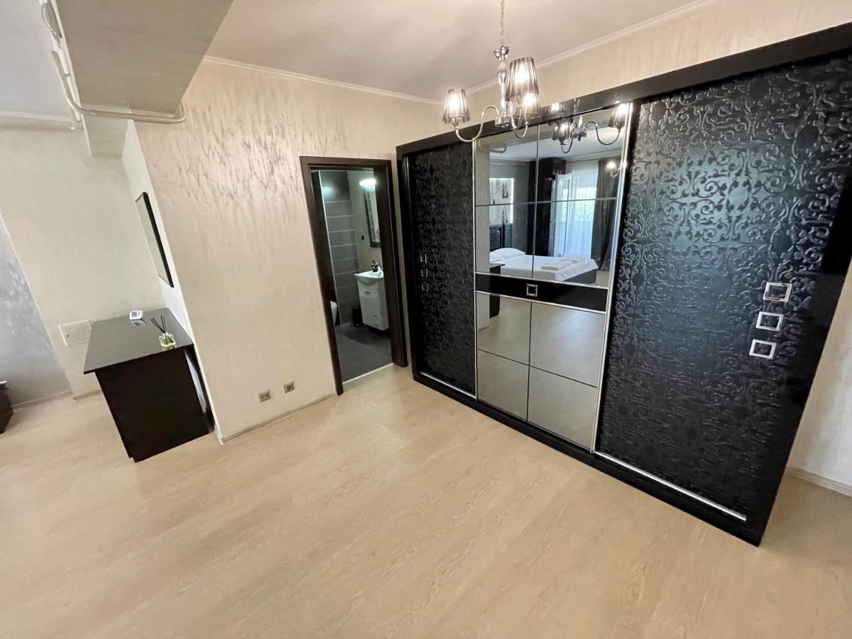Dacia Residence Apartments Self Check-In Craiova Esterno foto