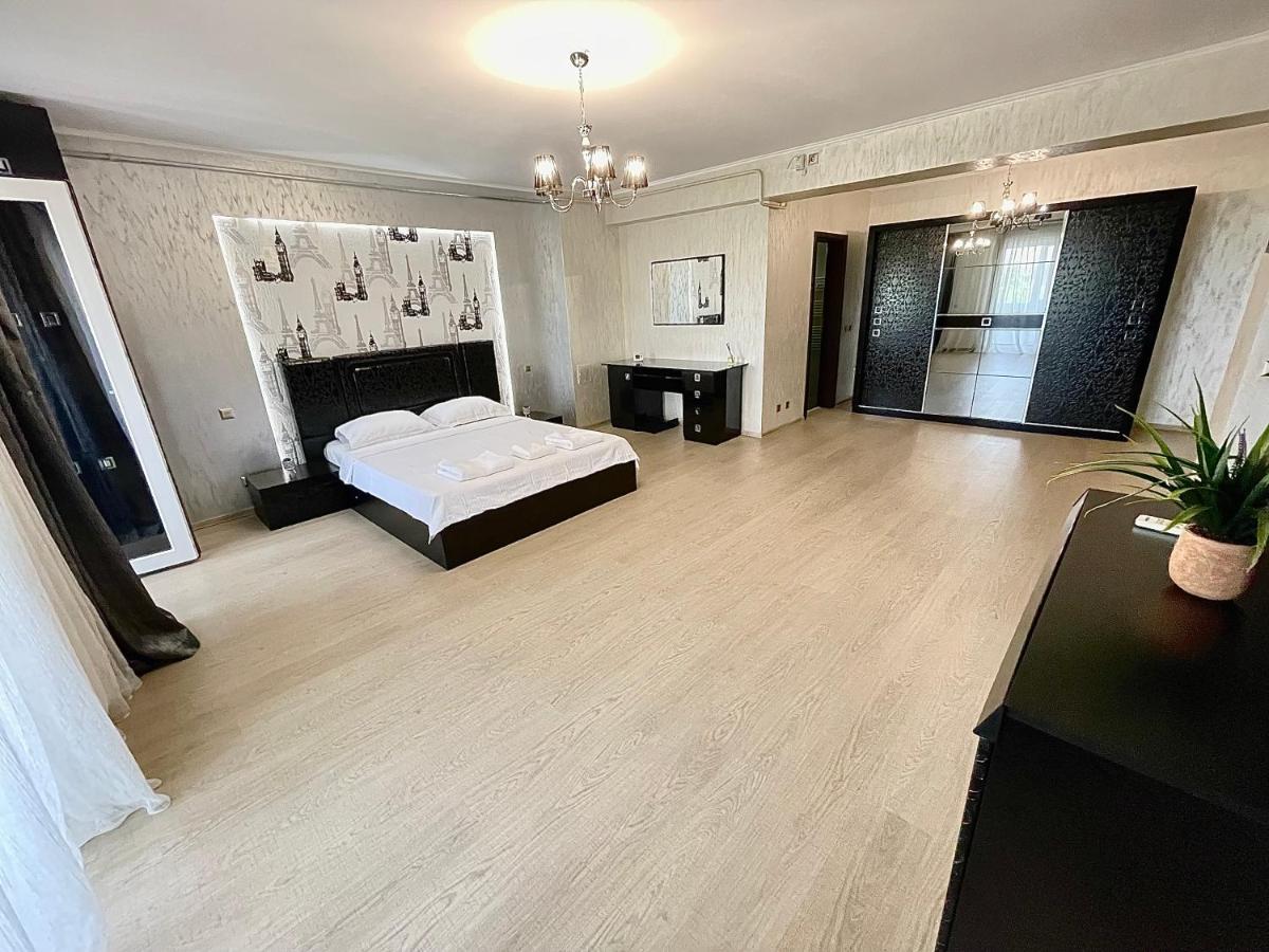 Dacia Residence Apartments Self Check-In Craiova Esterno foto